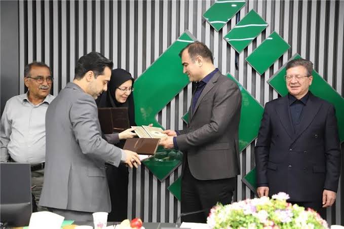  محمد آریامنش سکان پژوهشکده را در دست گرفت