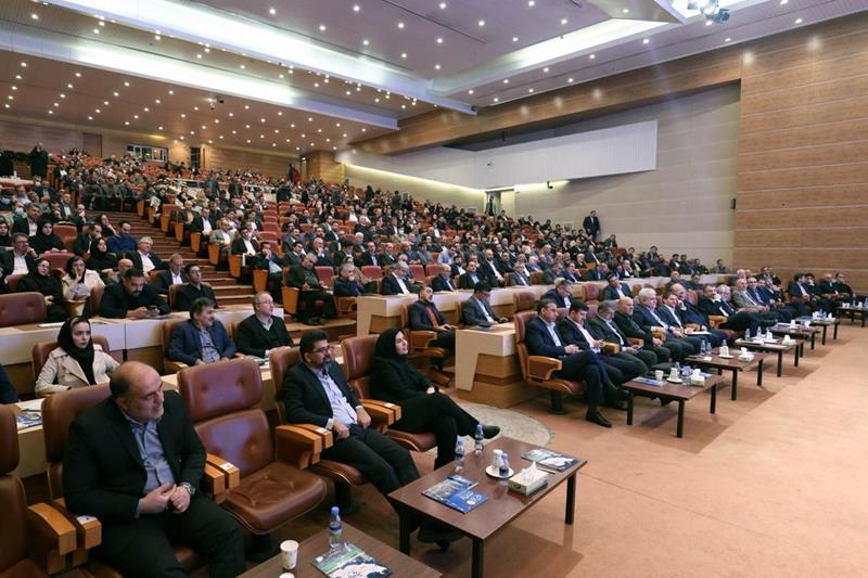 چهارمین همایش پتروفن گشایش یافت؛ از ثبت ۴۰۰ نوآوری در دیتا بانک جایزه نوآوری پتروشیمی تا هم‌افزایی خلیج‌فارس با زیست‌بوم نوآوری